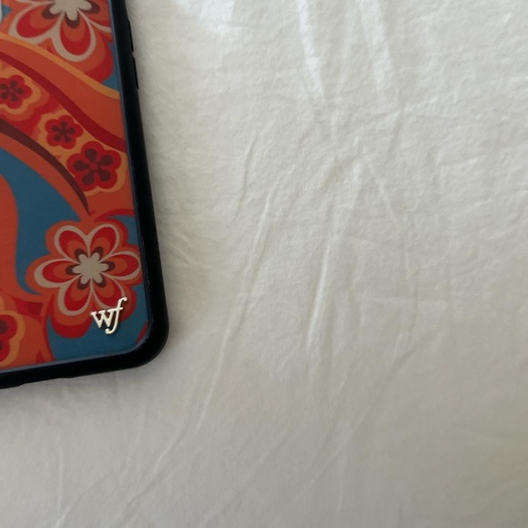 Wildflower iPhone 11 Pro phone case - Picture 2 of 4